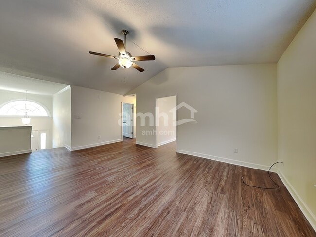 Foto del edificio - 1535 Reynolds Forest Dr