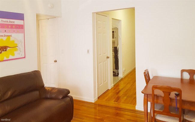 Foto del edificio - 4342 45th St
