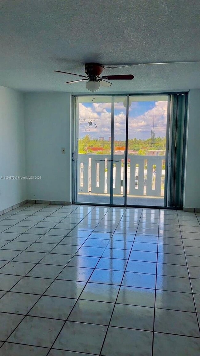 Foto del edificio - 7900 Tatum Waterway Dr