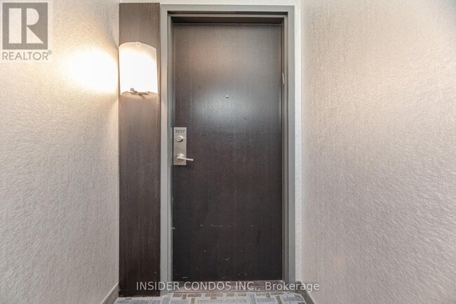 Photo du bâtiment - 5168 Yonge St