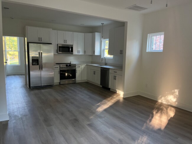 Building Photo - 436 Bluegrass Ave