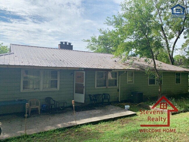 Building Photo - 5017 McIntyre Rd