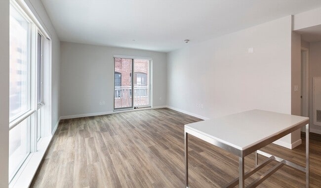 Foto del edificio - 50 Rogers St