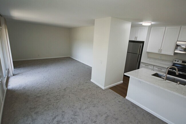 Foto del edificio - La Jolla 2 Bedroom 2 Bath walking distance...