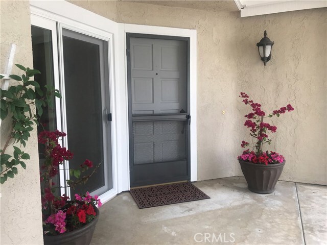 Foto del edificio - 3640 Vista Glen Cir