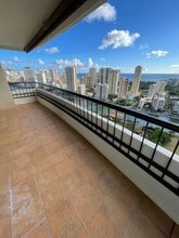 Building Photo - 2333 Kapiolani Blvd
