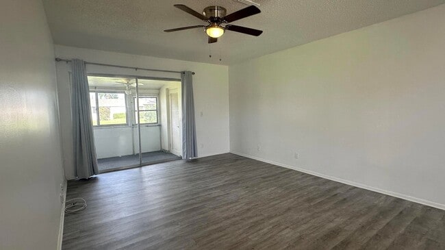 Building Photo - 2723 Dudley Dr W