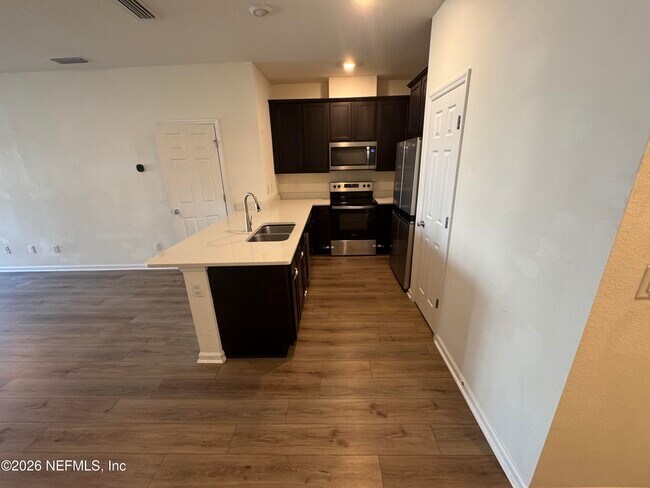 Foto del edificio - 9877 Fiddleback Ln