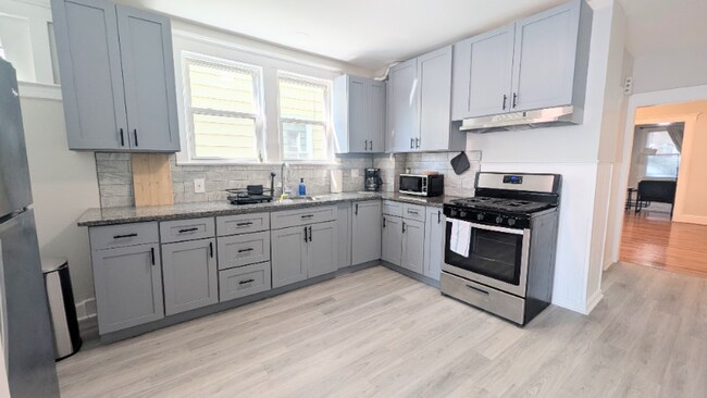 Foto del edificio - 352 Jackson St