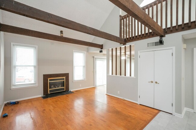 Foto del edificio - 5419 Hickory Park Dr