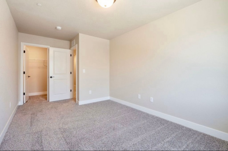 Building Photo - 6933 4th St Rd