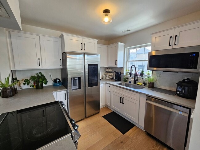 Building Photo - Harbour Point Community