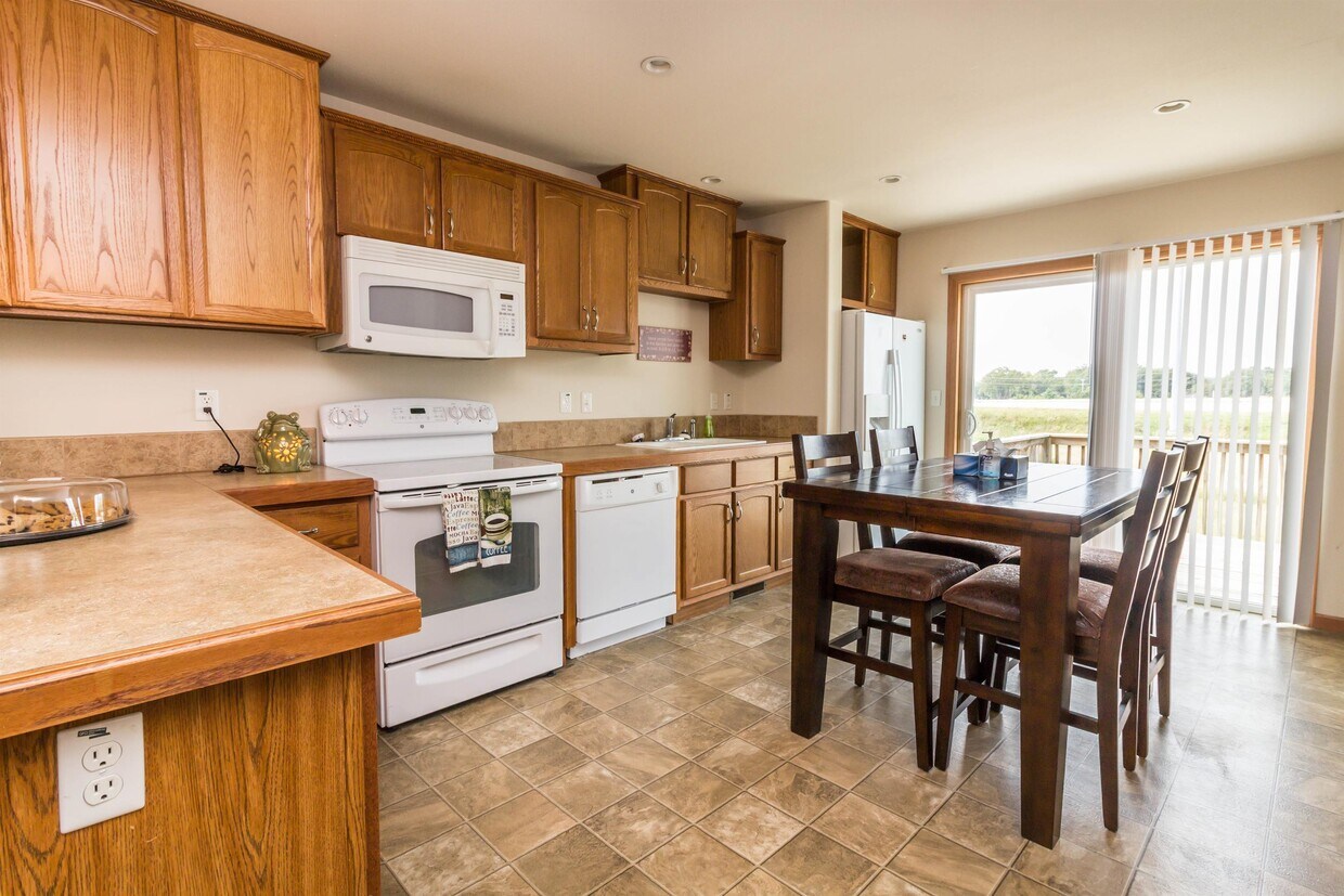 3638 Saddle Horn Trail, Ogden, KS 66517 Townhome Rentals in Ogden KS