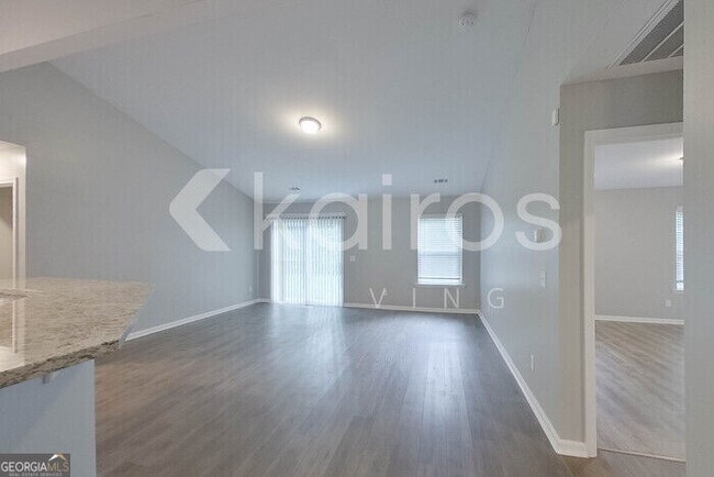 Foto del edificio - 124 Bluff Rd