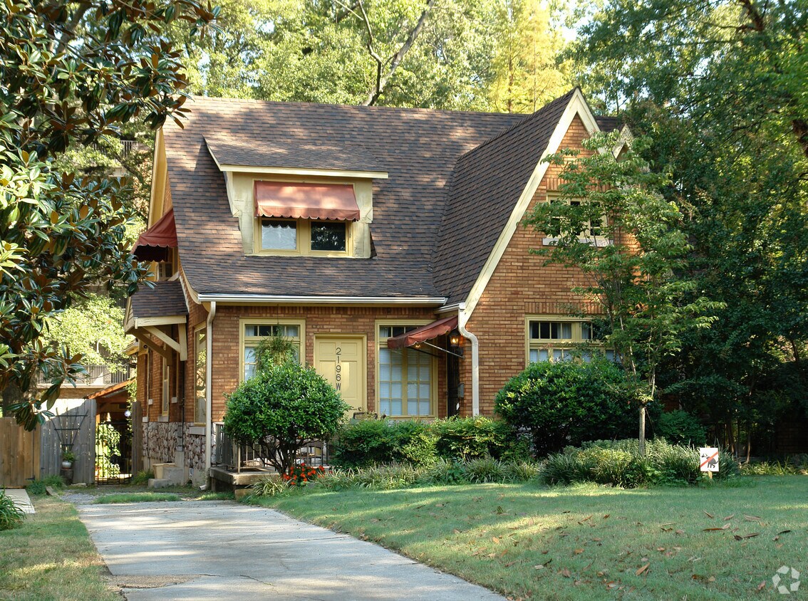 2196 Washington Ave, Memphis, TN 38104 Apartments in Memphis, TN