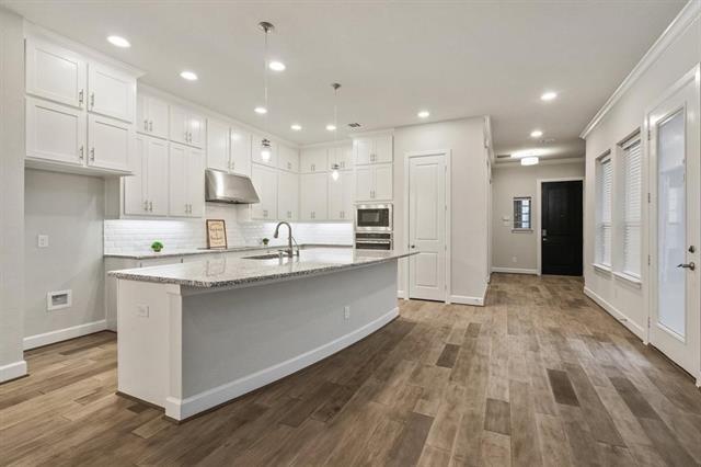 Foto del edificio - 6305 Smithwick Dr