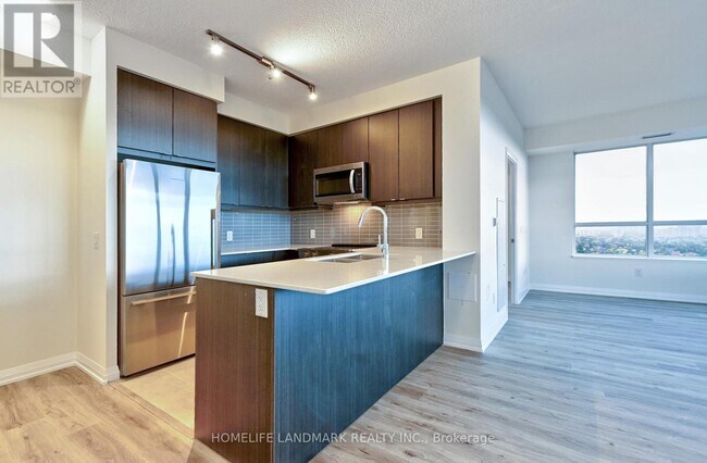 Photo du bâtiment - 3270 Sheppard Ave E