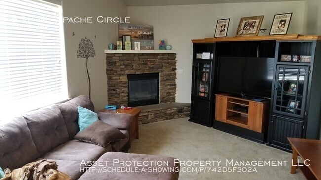 Foto del edificio - 552 NE Apache Cir
