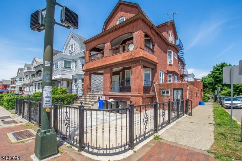 79 Central Ave
