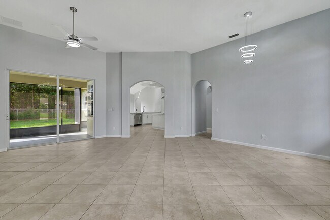 Building Photo - 6470 NW Regal Cir