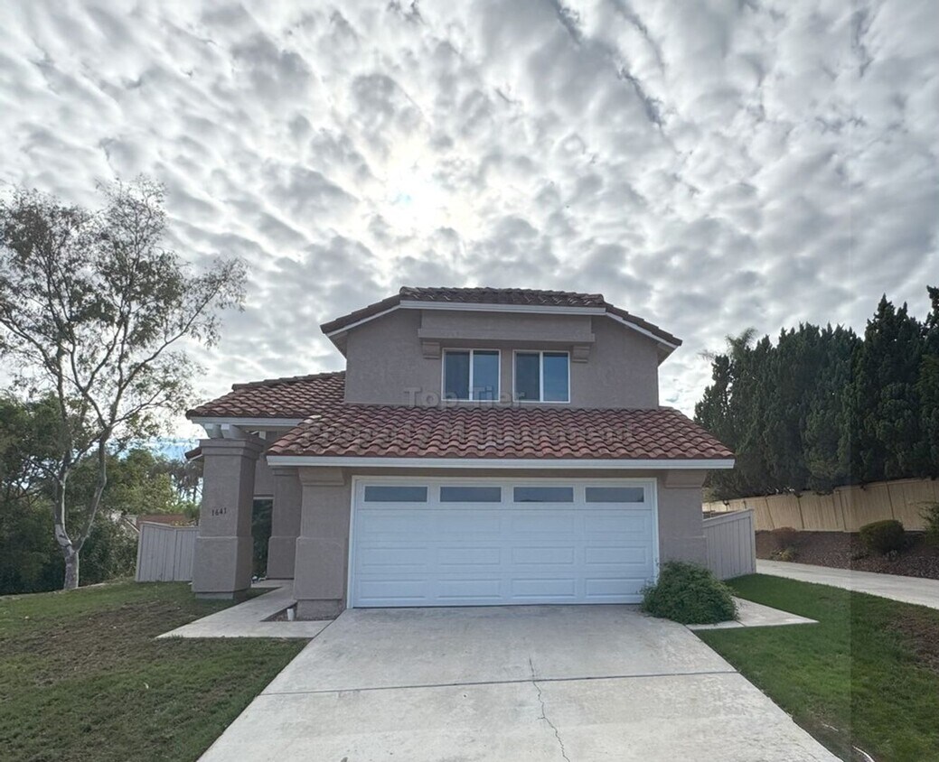 Foto principal - Fully Remodeled 3-Bedroom, 2.5 Bath Home i...