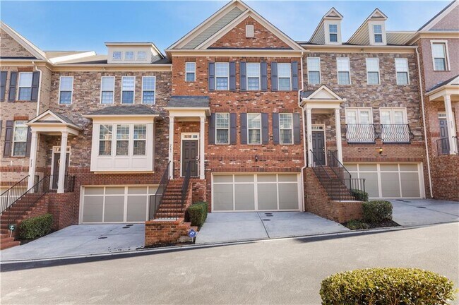 Building Photo - 2541 Sibley Dr