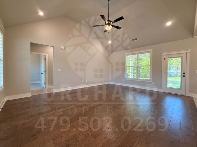 Foto del edificio - Bella Vista Single-Family Home- 3 Bed/ 2 Bath- Well-Designed Fernley Plan