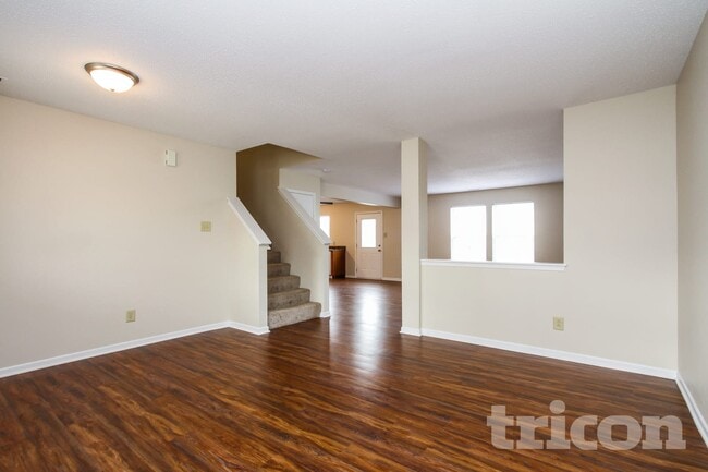 Building Photo - 10904 Firefly Ct