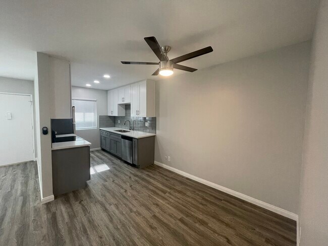Foto del edificio - 1020 S Sherbourne Dr