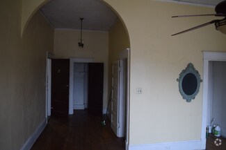 Building Photo - 633 N Ocoee St