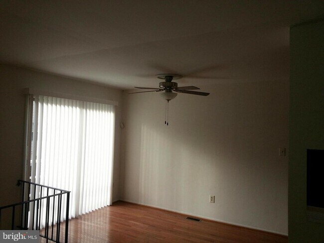 Foto del edificio - 3327 Chester Grove Rd