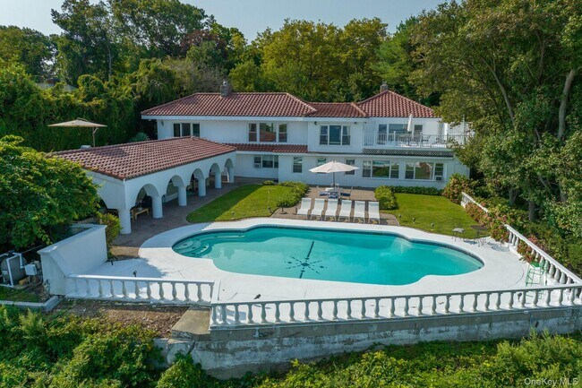 Foto del edificio - 10 Beach Hill Dr