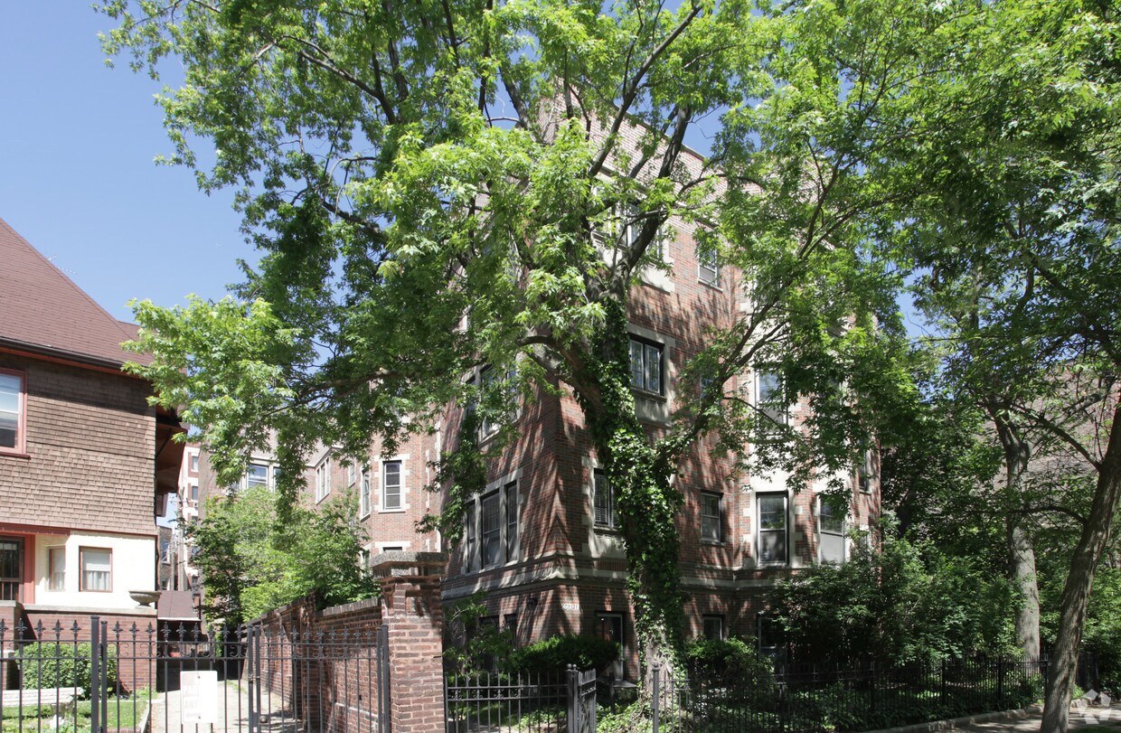 Foto principal - 5612-5618 S Blackstone Ave