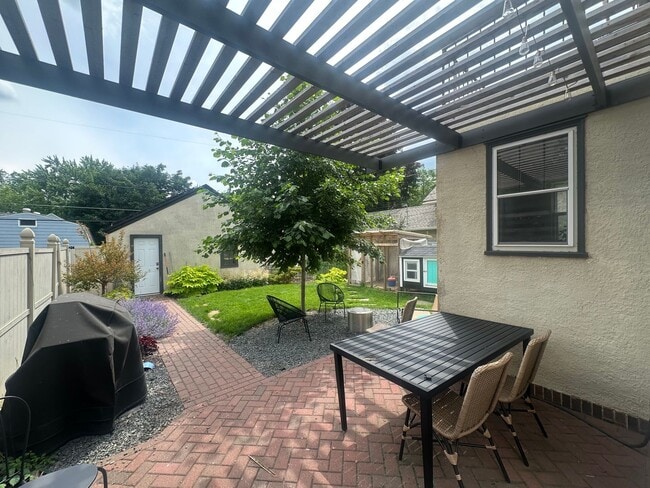 Foto del edificio - Gorgeous 3 Bedroom Single Family Home with...