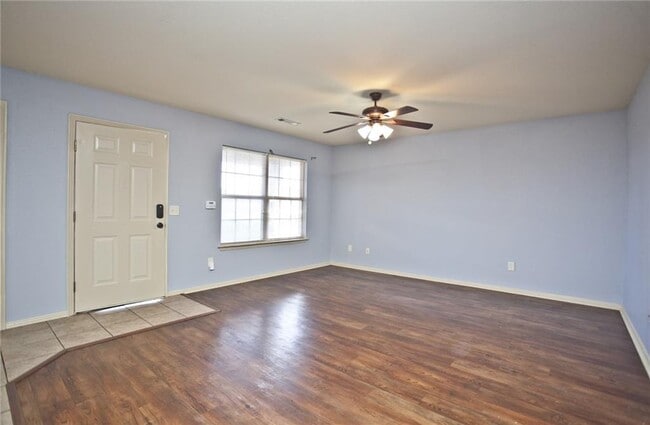 Building Photo - 3014 S B St