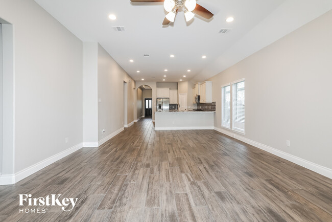 Building Photo - 12030 Pine Sandhill Trail