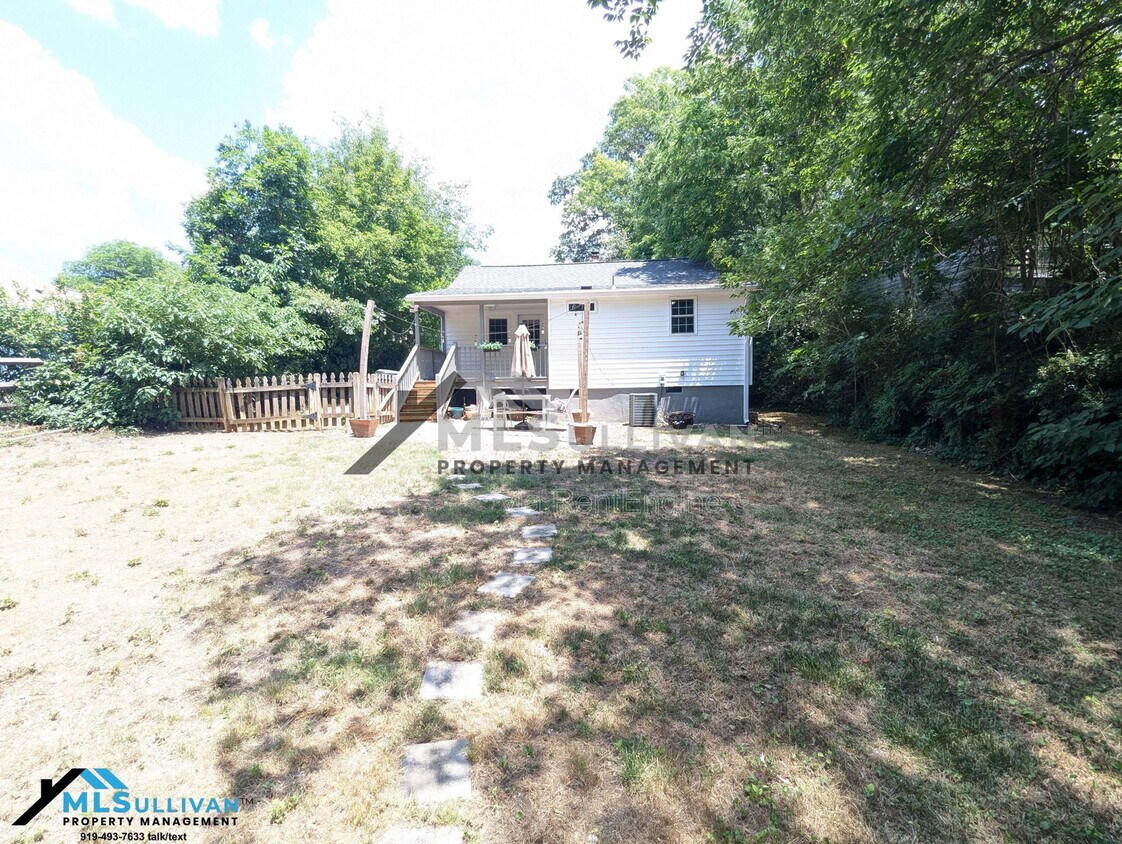 Foto del edificio - 531 Lakeshore Dr