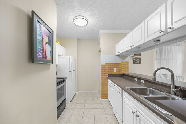 Foto del edificio - 17125 N Bay Rd