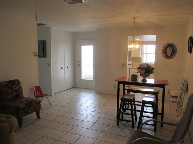 Foto del edificio - 2951 Ashley Dr W