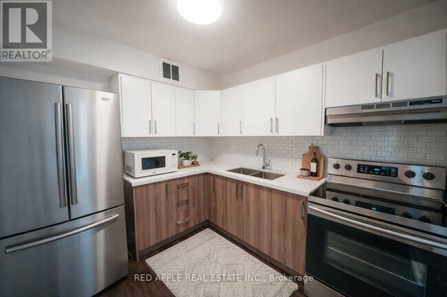 Building Photo - 380 Dixon Rd