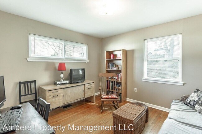 Building Photo - 3 br, 1.5 bath House - 3700 Altamira Dr