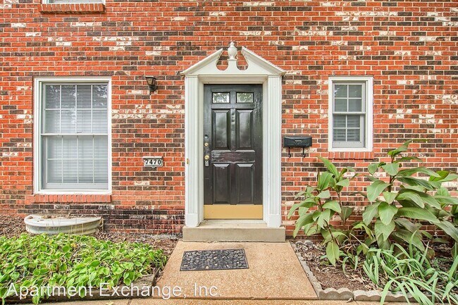 Foto del edificio - 1090-1108 N Hanley Rd