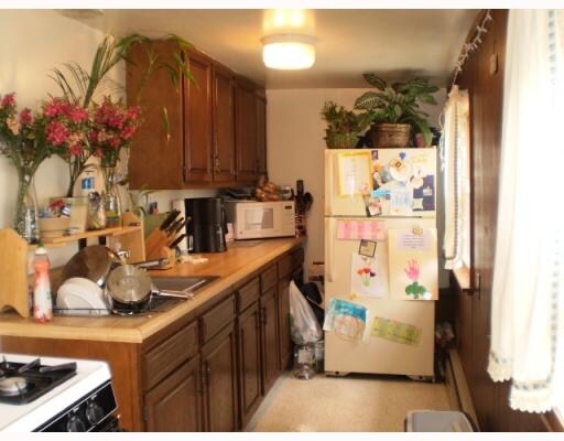 Unit Kitchen 2 - 162 S Main St