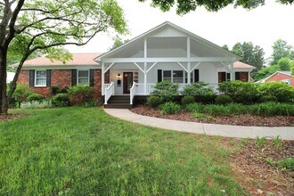 Building Photo - 2832 Monticello Dr