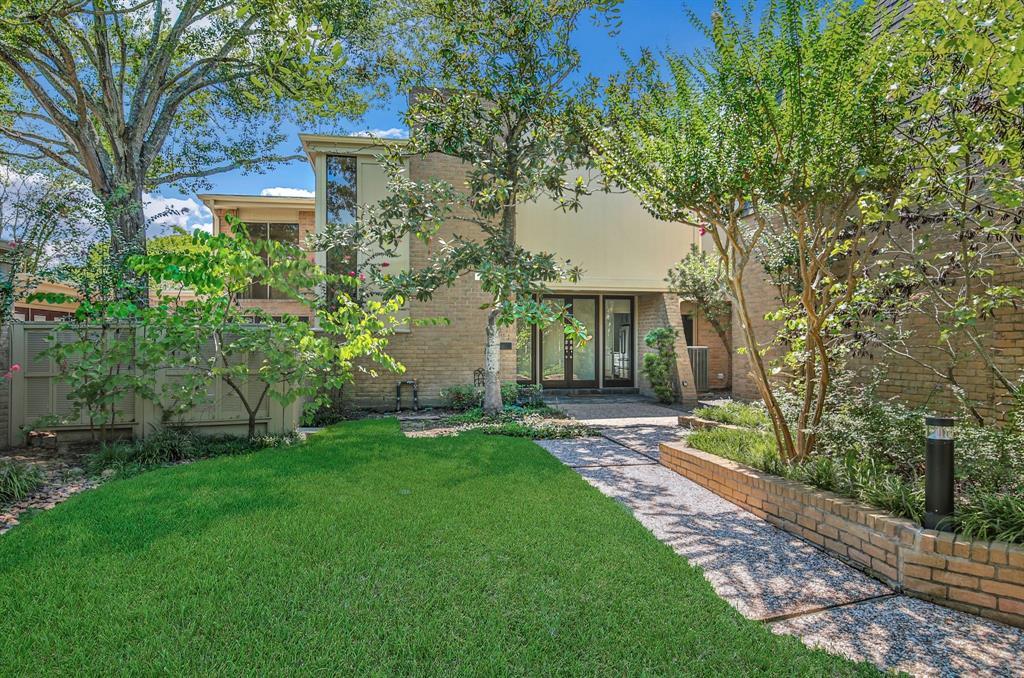 Primary Photo - 15607 Memorial Dr