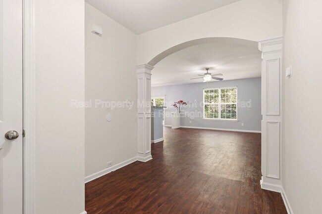 Foto del edificio - 5472 Shirley Jean Ct