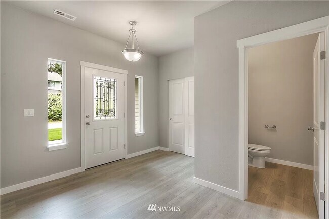 Foto del edificio - 3807 29th Avenue Ct E