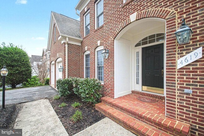 Building Photo - 4619 Beaufont Spring Ct