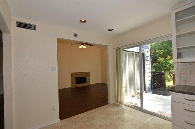 Foto del edificio - 4714 David Thomas Rd