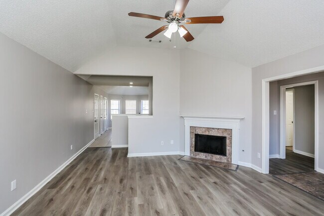Foto del edificio - 5912 Chadwell Rd